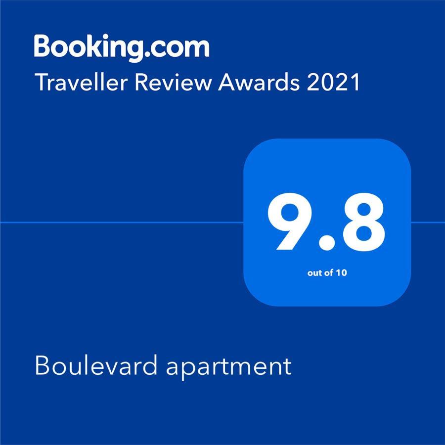 Boulevard Apartment Batumi Esterno foto