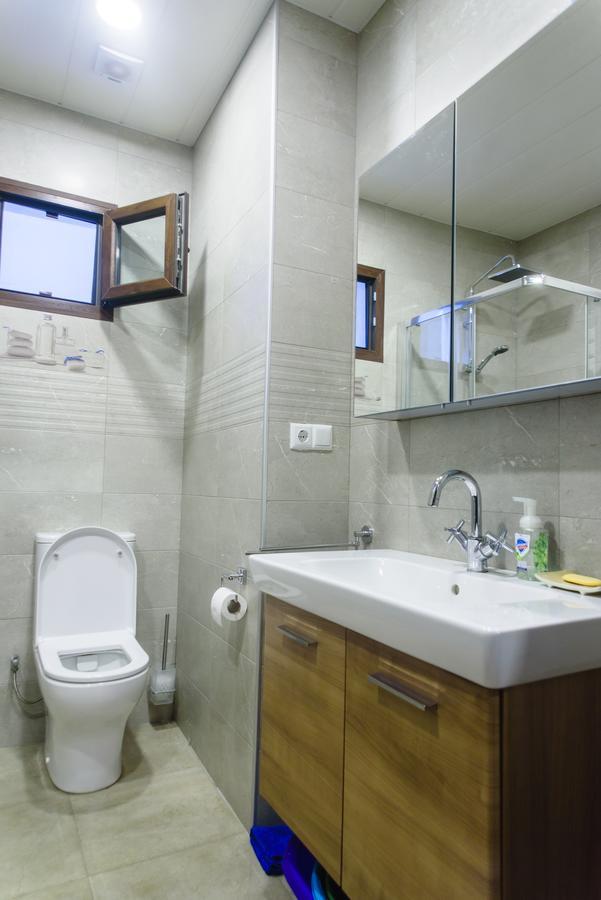 Boulevard Apartment Batumi Esterno foto